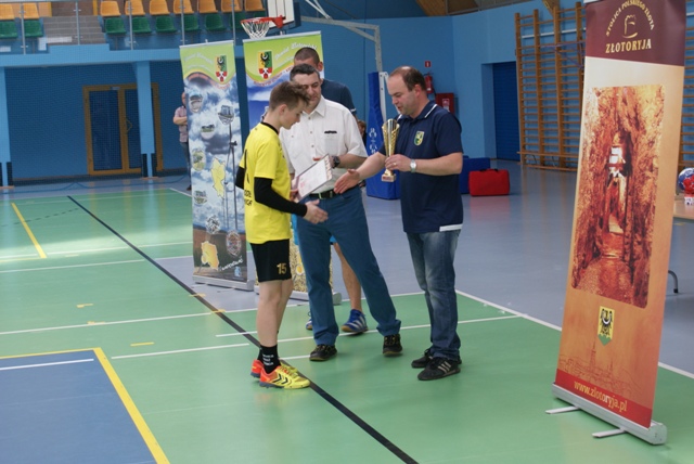 meta handball 25 04 2015 24